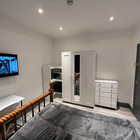 Urbanness Stays - Rooms With Stylish Comfort In The Heart Of Croydon Kültér fotó