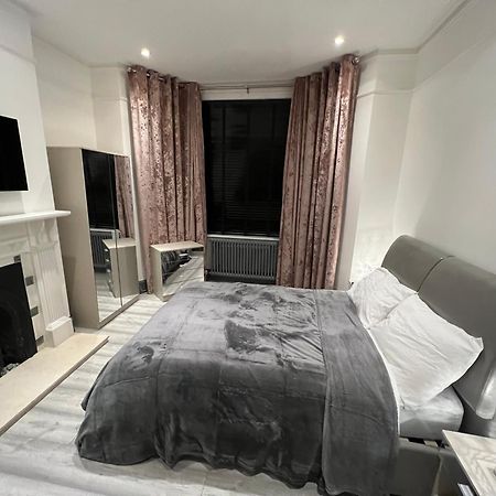 Urbanness Stays - Rooms With Stylish Comfort In The Heart Of Croydon Kültér fotó